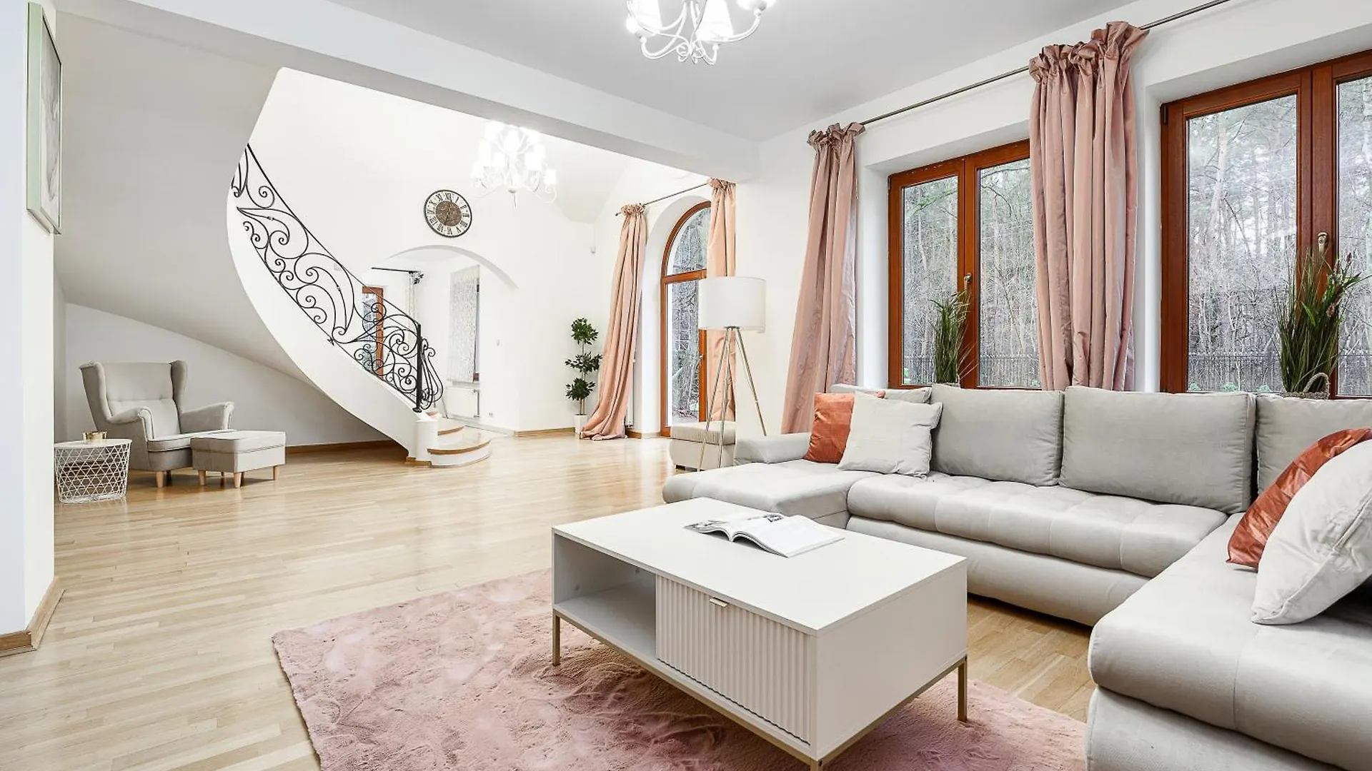 Lumina Luxury House In Warsaw Villa