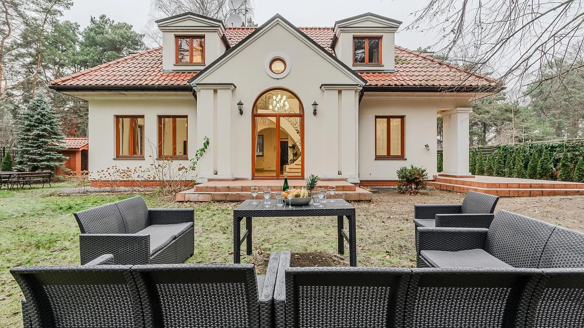 Lumina Luxury House In Warsaw Villa